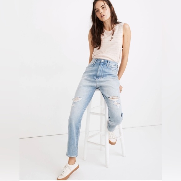 Madewell THE MOM JEAN in Gilford Wash Ripped Edition NWT Sz 32 - Picture 1 of 11